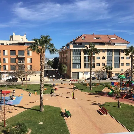 Modern & Sunny Near Valencia Apartment